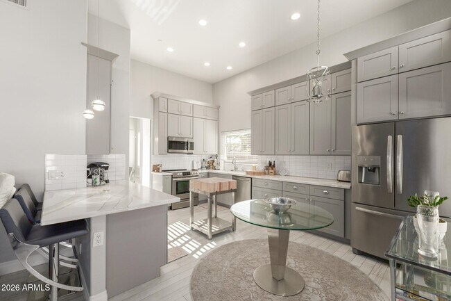 Foto del edificio - 9690 N 118th Pl