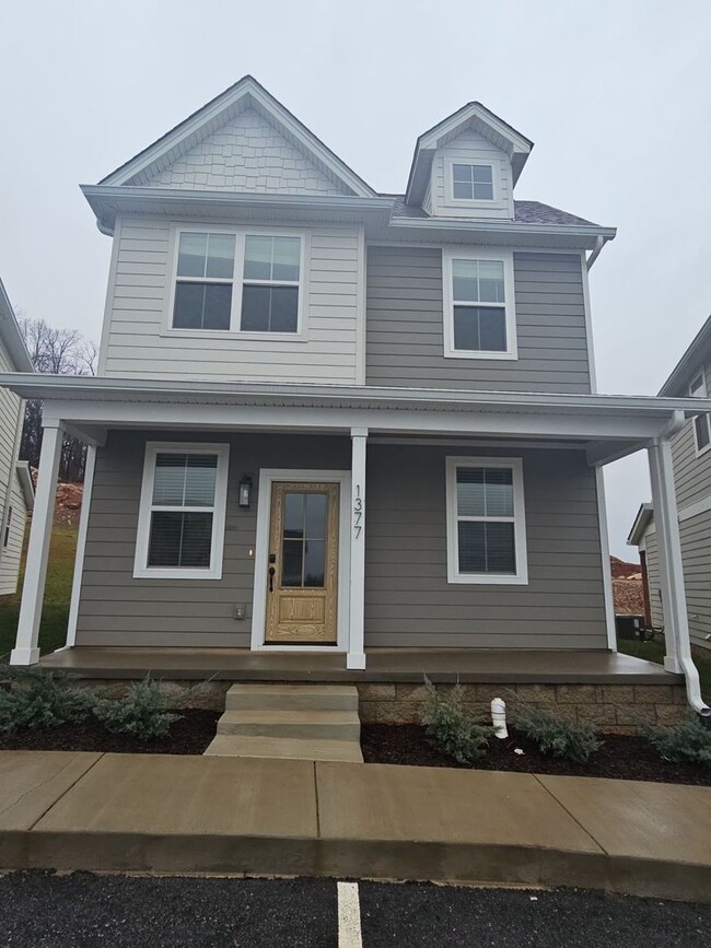 Building Photo - 1375 Belfair St