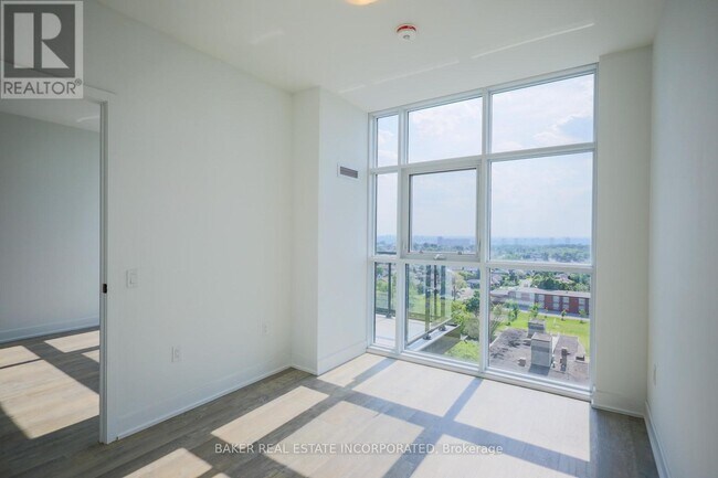 Building Photo - 50-1050 George Butchart Dr