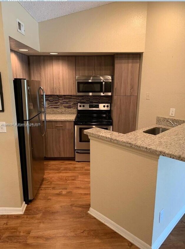 Foto principal - 12510 Vista Isles Dr