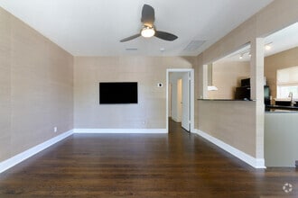 Building Photo - 123 N Palmway