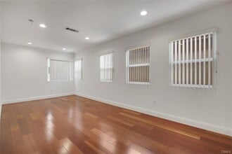 Building Photo - 14526 Weddington St