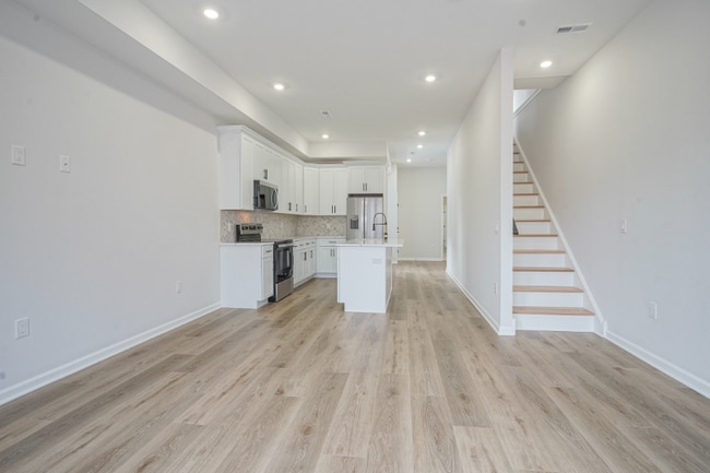 Building Photo - 952 N Marshall St