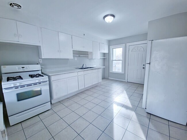 Foto del edificio - 4321 Storer Ave