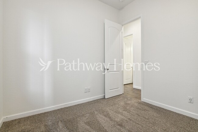 Building Photo - 3036 N 37th Pl