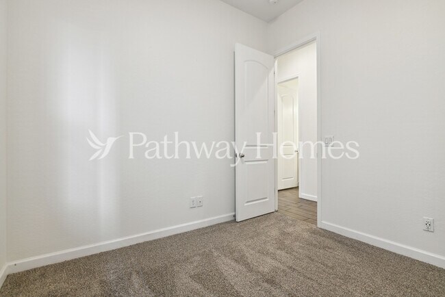 Foto del edificio - 3036 N 37th Pl