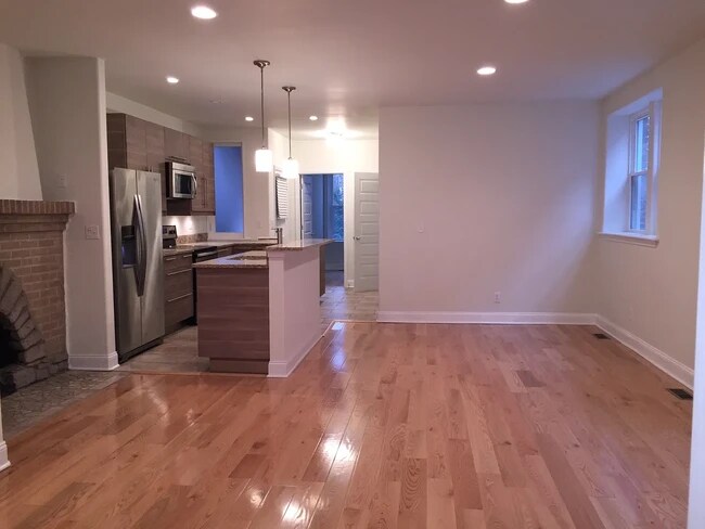 Foto del edificio - 7218 Forsyth Blvd