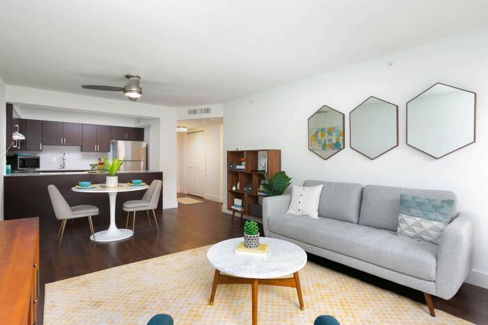 Foto principal - 6701 Blanco Rd