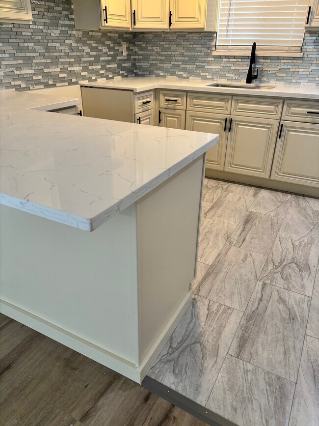 Kitchen - 1243 W 164th St