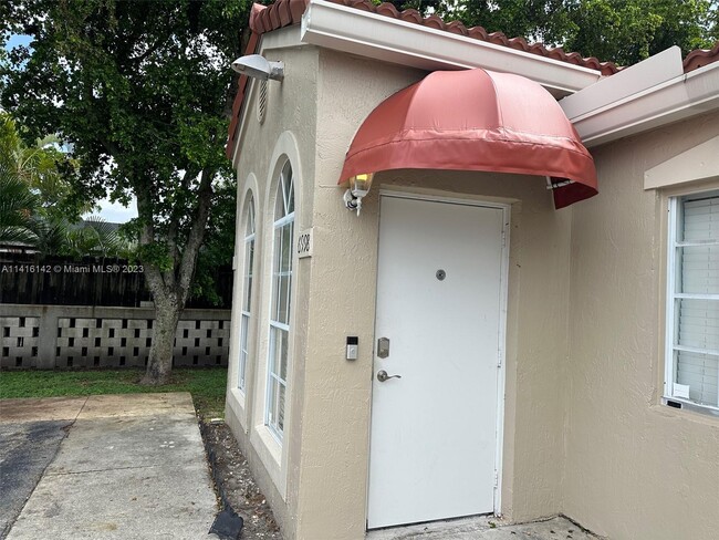 Building Photo - 6998 NW 166 Terrace