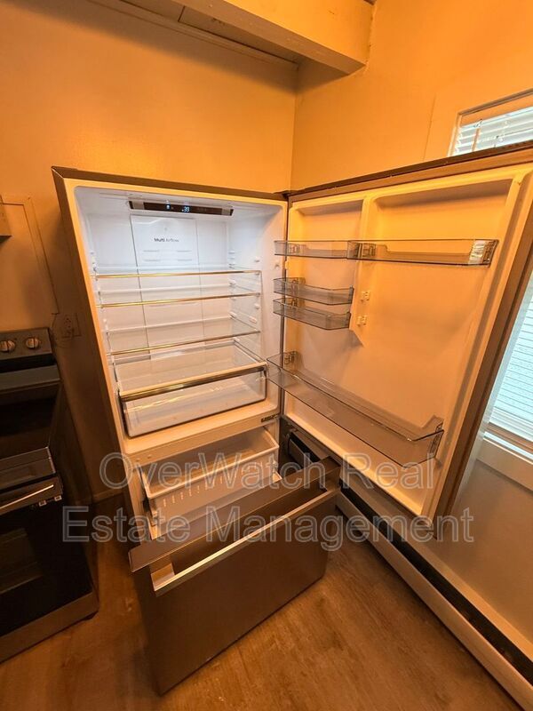 Foto del edificio - 5130 Taku Dr