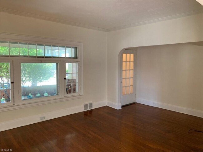 Building Photo - 2695 E 128th St