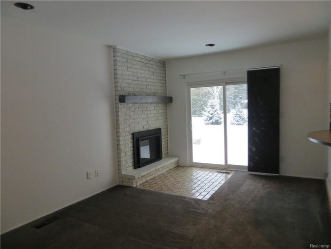 Foto del edificio - 6365 Clarkston Rd