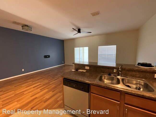 Building Photo - 3 br, 2.5 bath House - 2655 Revolution Str...