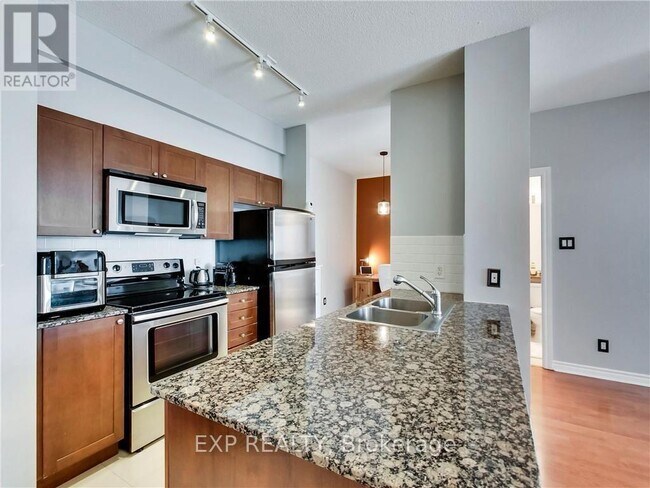 Building Photo - 3525 Kariya Dr