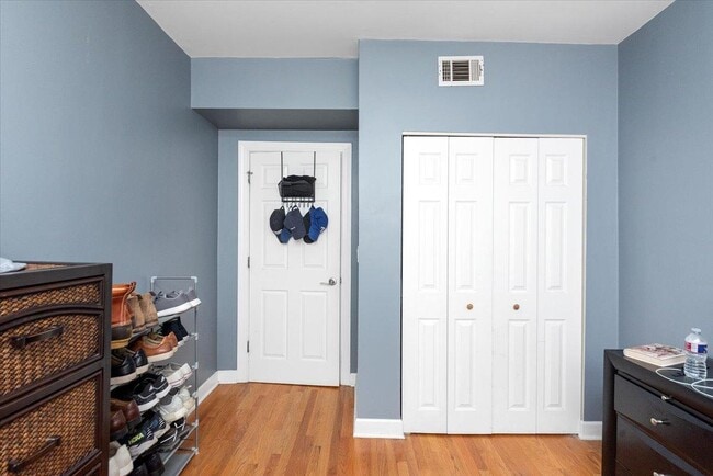 Building Photo - 2 bedroom in Chicago IL 60647
