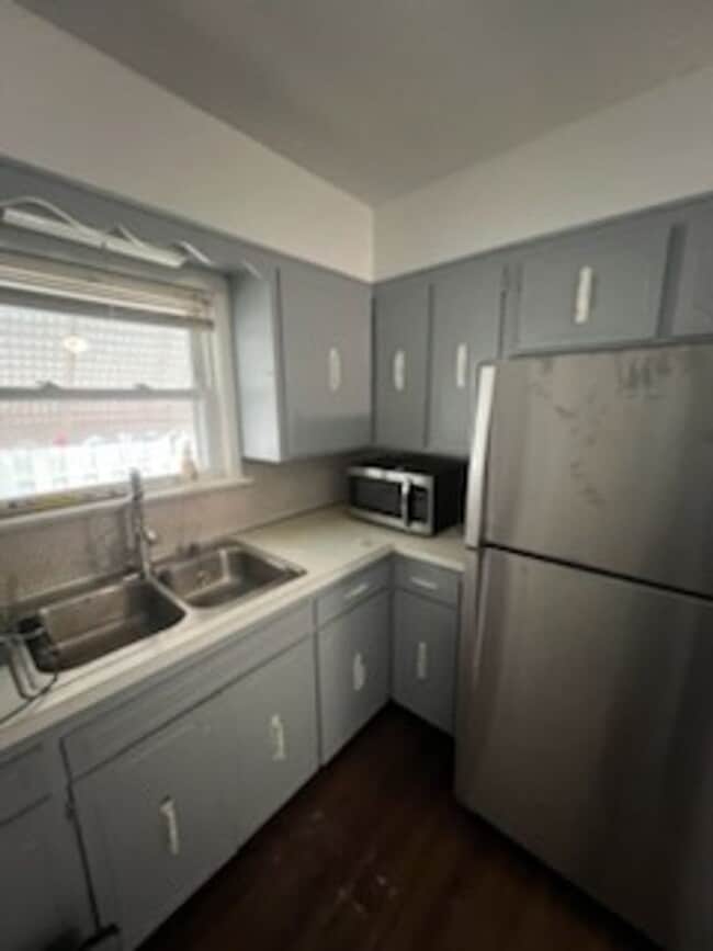 Foto del edificio - Spacious 3-Bedroom, 2-Bath Bungalow with G...