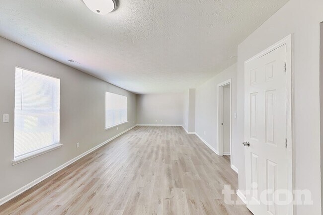 Foto del edificio - 11118 Waterfield Pl