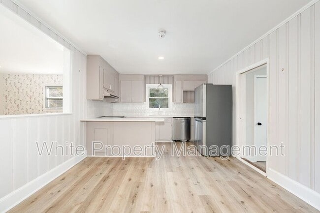 Foto del edificio - 7726 Wallace Ln