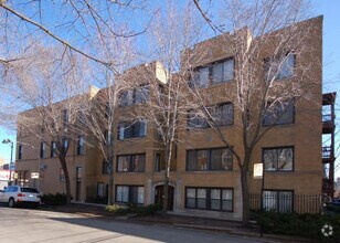 Building Photo - 3454 N Southport Ave