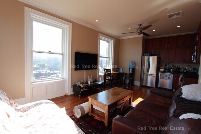 Foto del edificio - 483 Beacon St