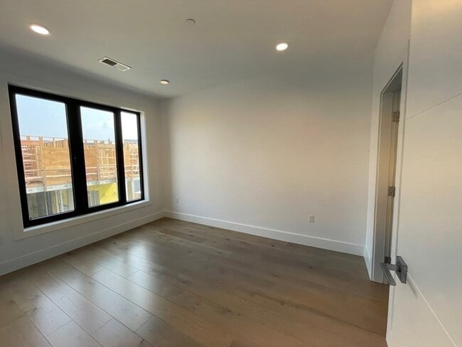 Building Photo - 30 Penniman Rd