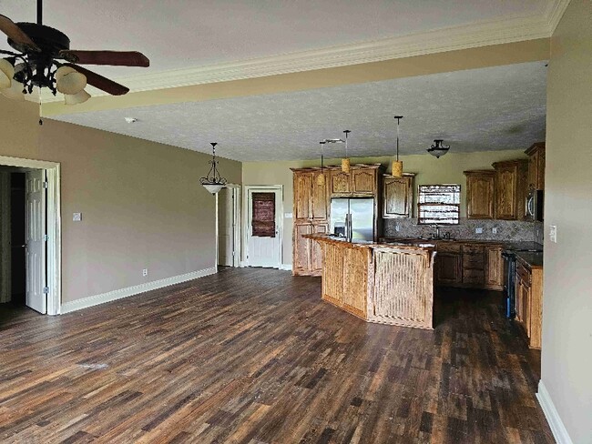 Building Photo - 6045 Ava Ln