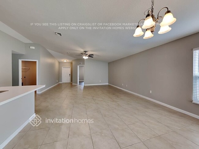 Foto del edificio - 886 SW Del Rio Blvd