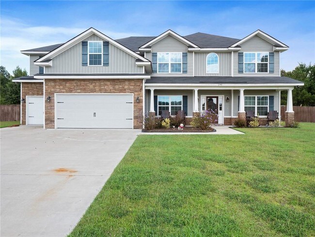 Building Photo - 290 White Oak Dr NE