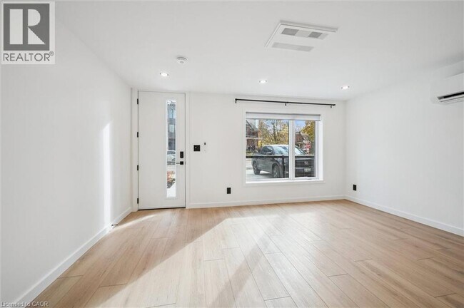 Photo du bâtiment - 66 Union St E