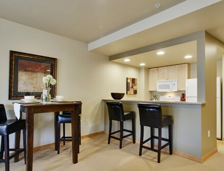 Building Photo - The Sedges - 1 bedroom + den