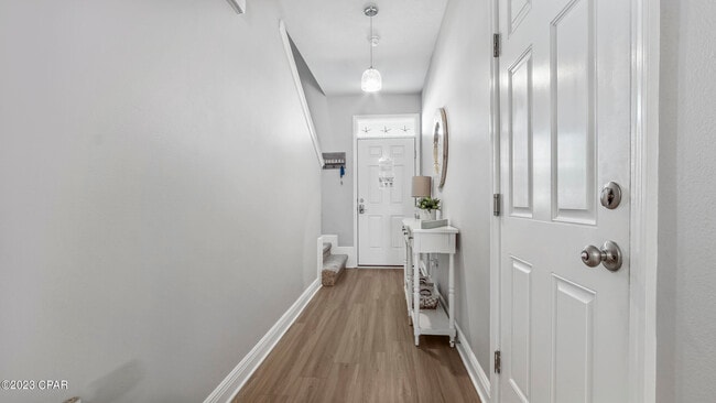 Foto del edificio - 7450 Shadow Lake Dr