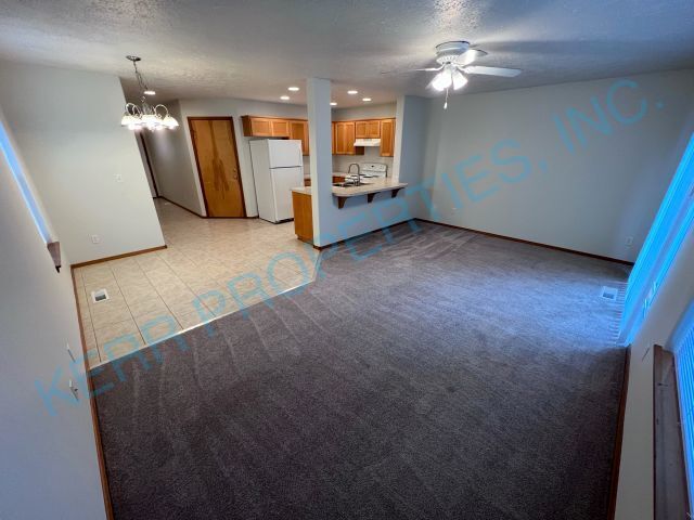 Foto del edificio - FREE RENT! 3 Bd / 2.5 Bth - Ceiling Fan - ...