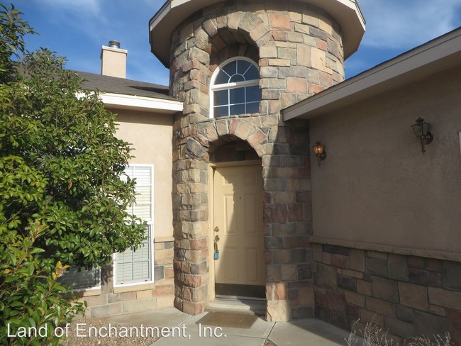 Foto del edificio - 4 br, 2.5 bath House - 7287 Milan Hills NE