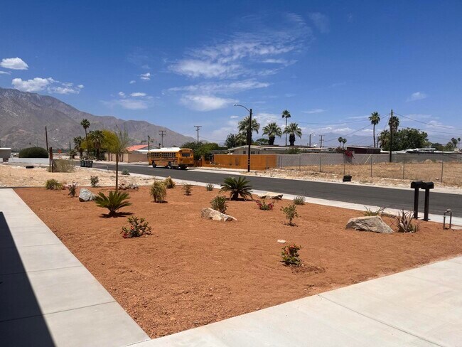 Foto del edificio - 67105 Mission Dr