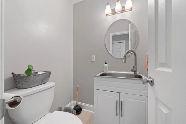 Building Photo - 105 Sportsman Cir NE