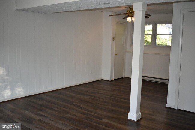 Building Photo - 330 Benfield Rd