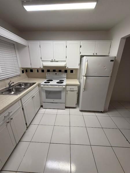 Foto del edificio - 5831 SW 36th Ct