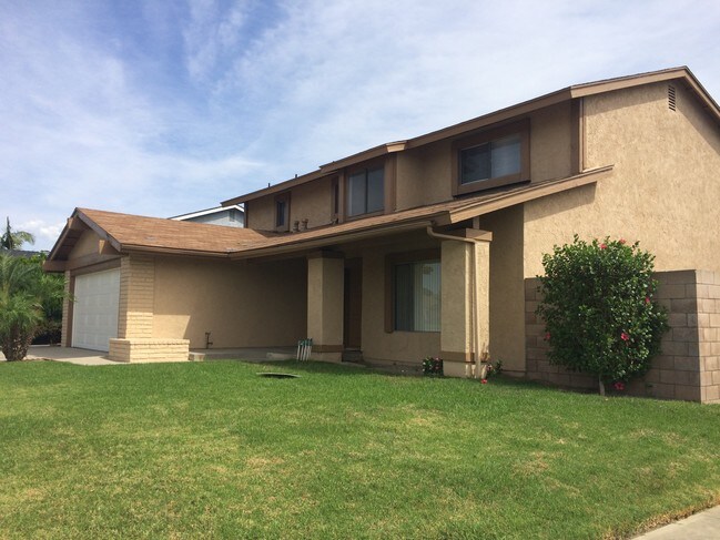 Building Photo - 13557 Preciado Ave
