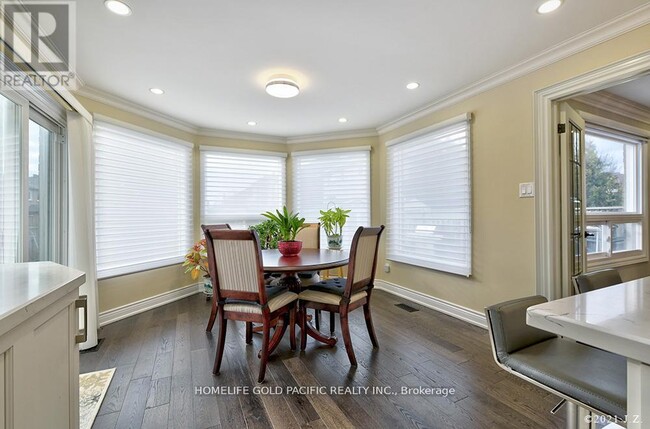 Building Photo - 48 Havagal Crescent
