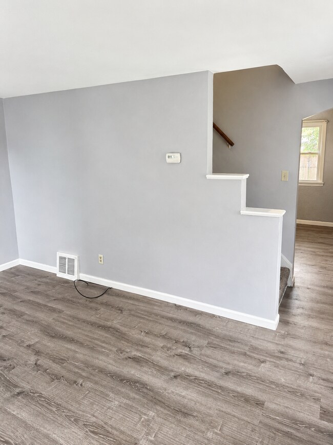 Building Photo - 1146 Shadycrest Dr