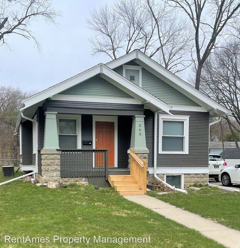 Primary Photo - 4 br, 2 bath House - 263 Campus Ave