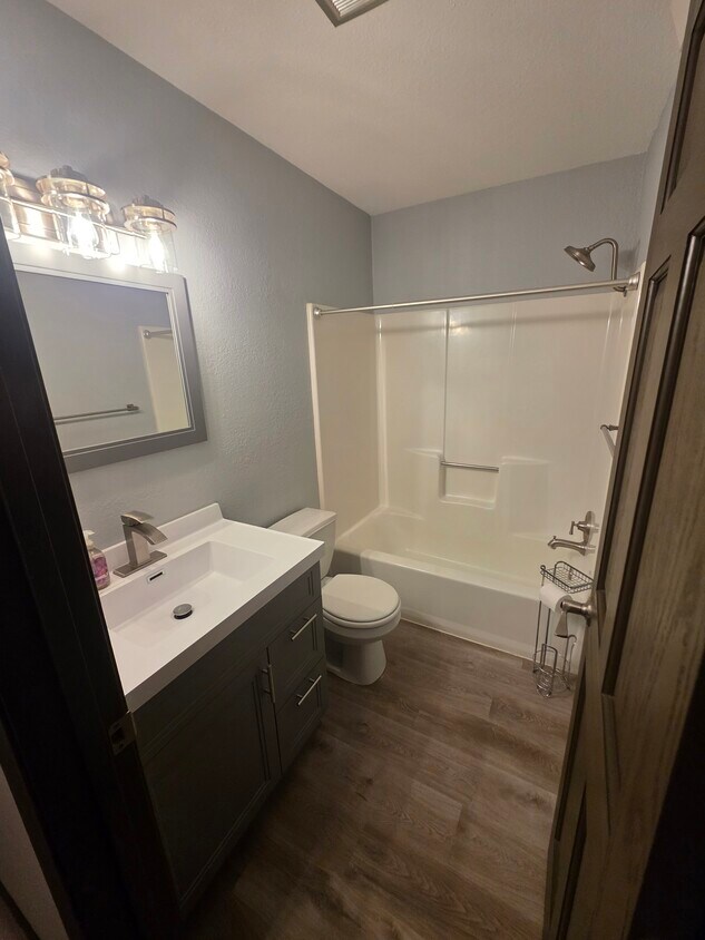 Foto del edificio - Sunrise Apartments LLC 16 Unit