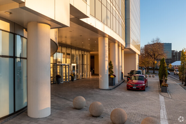 Foto del edificio - Park Tower Stamford