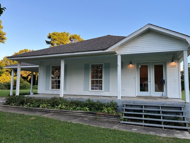 Foto del edificio - 142 County Road 143