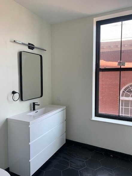 Building Photo - 217 Essex St