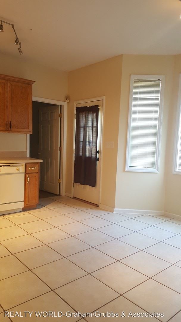 Building Photo - 3 br, 2 bath House - 8300 McLeod Road