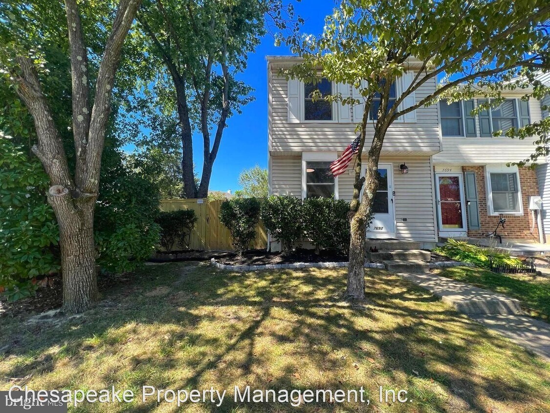 Foto principal - 2 br, 2 bath House - 7692 Fairbanks Court