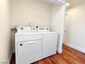 Building Photo - 4272 Island Cir