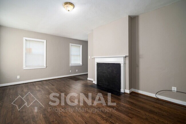 Foto del edificio - 312 Woodward Rd